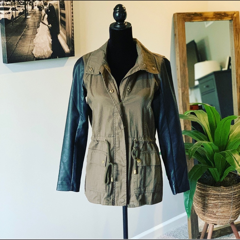 IRIS Los Angeles olive green and black jacket sz S